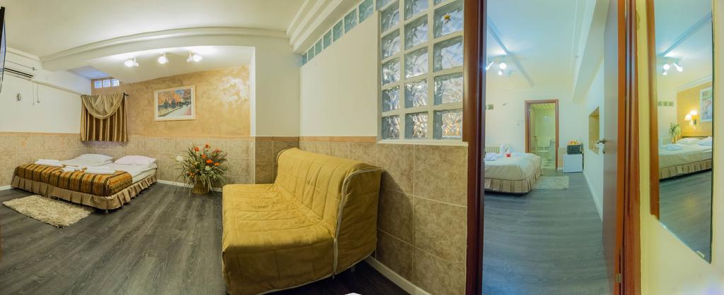 Alaska Inn Hotel Метула Екстериор снимка