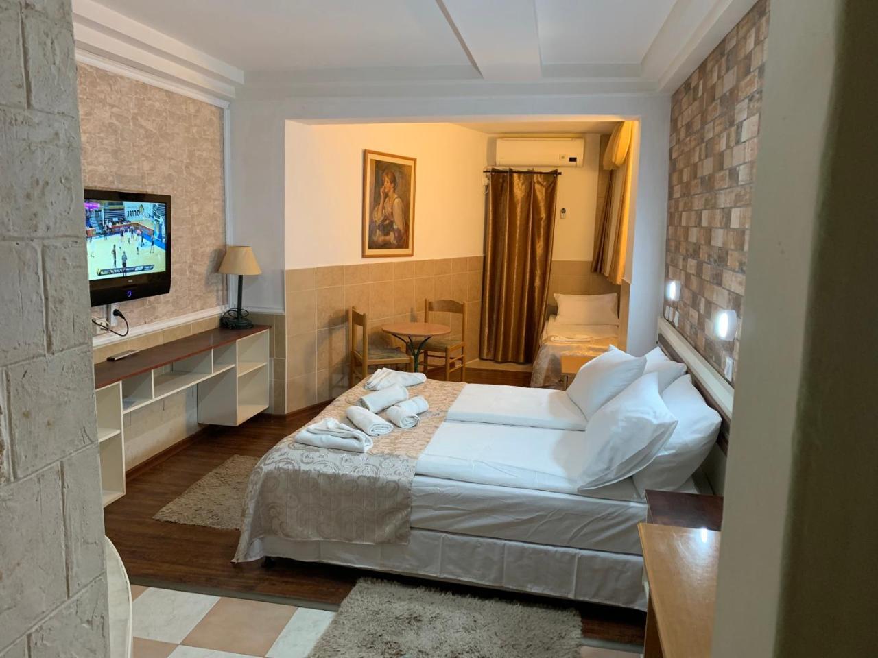 Alaska Inn Hotel Метула Екстериор снимка