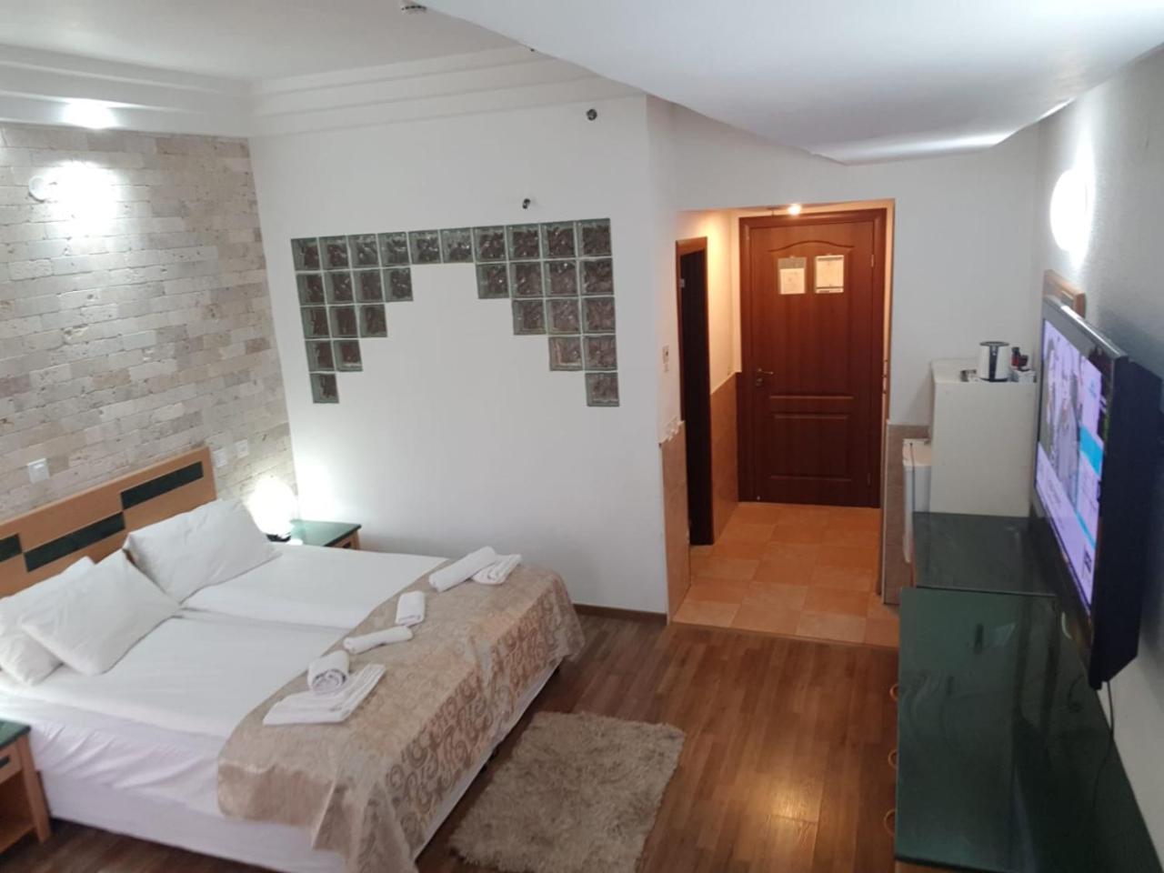 Alaska Inn Hotel Метула Екстериор снимка