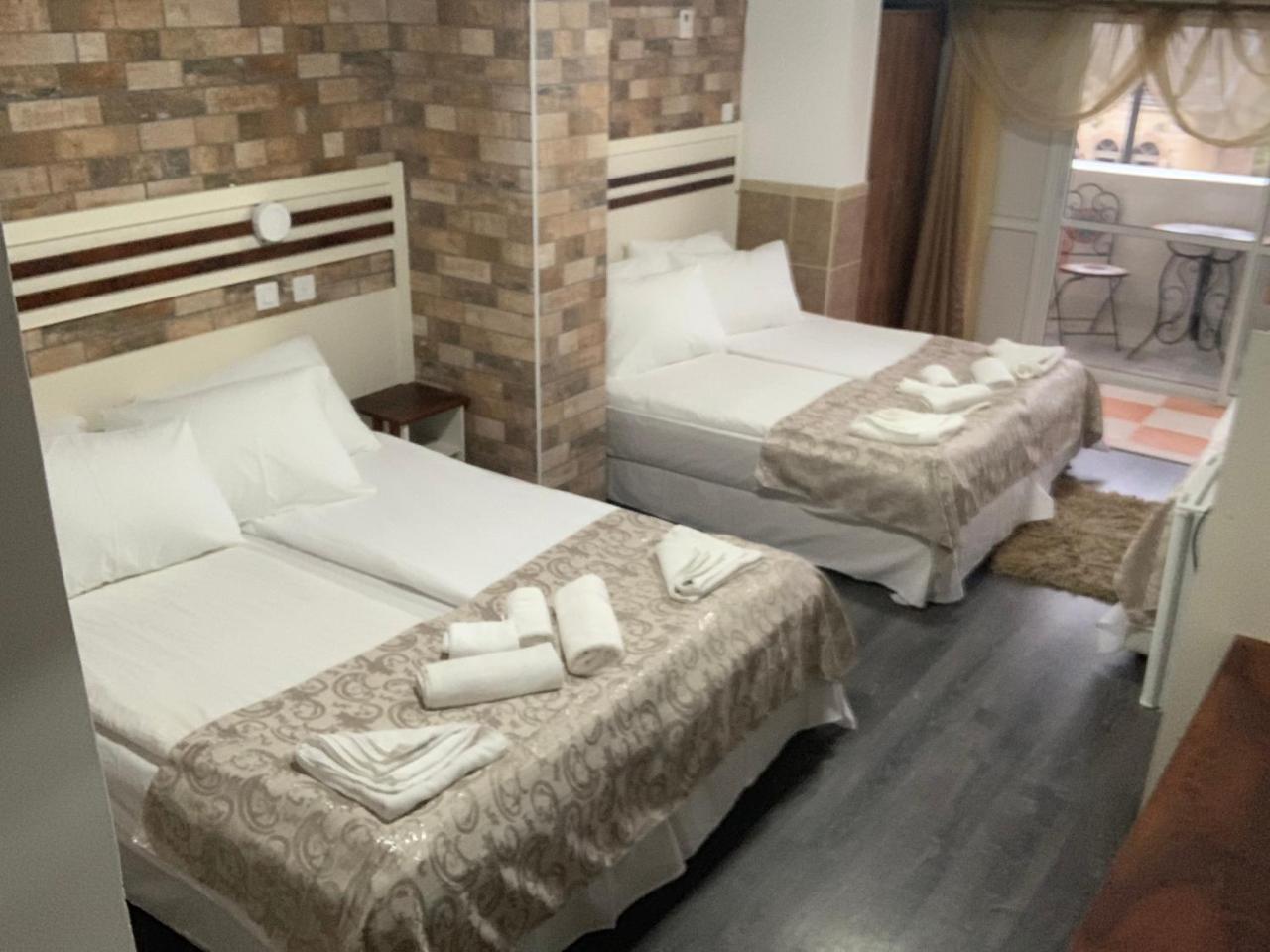 Alaska Inn Hotel Метула Екстериор снимка